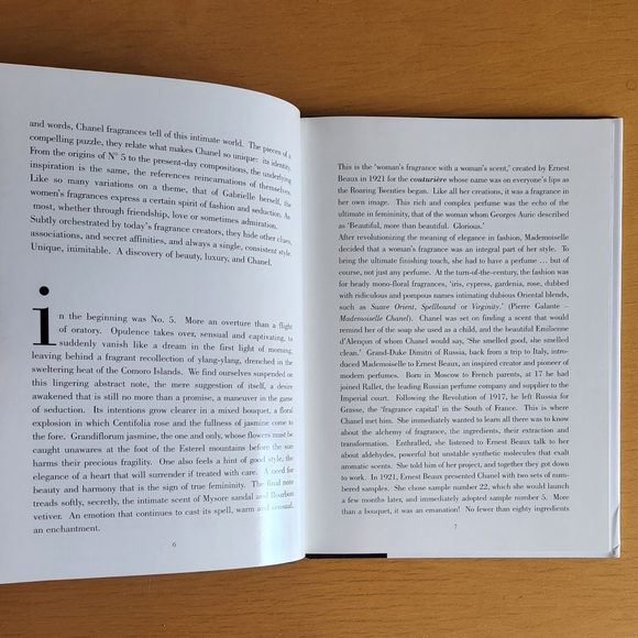 Assouline – CHANEL Perfume (2012) - Picture 4 of 15